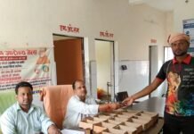पयागपुर में मुख्यमंत्री जन आरोग्य मेला लगा:214 लोगों को मिला स्वास्थ्य लाभ, पांच किशोरियों को HPV टीका