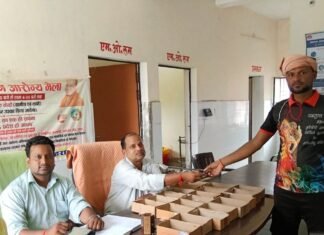 पयागपुर में मुख्यमंत्री जन आरोग्य मेला लगा:214 लोगों को मिला स्वास्थ्य लाभ, पांच किशोरियों को HPV टीका