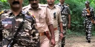 इंडो-नेपाल बॉर्डर पर पुलिस-एसएसबी की संयुक्त गश्त:संदिग्ध व्यक्तियों और वाहनों की सघन चेकिंग, तस्करी रोकने पर जोर