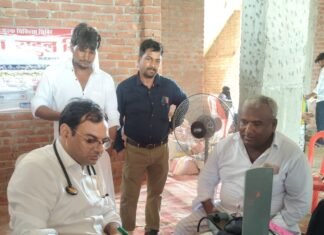 रुधौली में निःशुल्क चिकित्सा शिविर आयोजित:डॉ. राहुल सिंह ने 250 से अधिक मरीजों को निःशुल्क परामर्श दिया