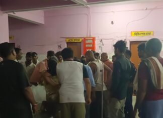 मल्हीपुर में 18 साल की युवती को सांप ने काटा:हालत बिगड़ने पर बहराइच के हायर सेंटर भेजा गया