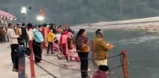 पितृपक्ष में पितरों की शांति के लिए रोज करें ये 3 काम, घर में बनी रहेगी पॉजिटिविटी, मिलेगा आशीर्वाद