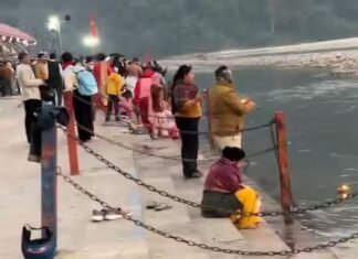 पितृपक्ष में पितरों की शांति के लिए रोज करें ये 3 काम, घर में बनी रहेगी पॉजिटिविटी, मिलेगा आशीर्वाद