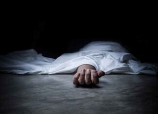 फीस जमा करने निकले दंपती को ट्रक ने कुचला, गोपालगंज में पति-पत्नी की मौके पर ही मौत News Desk