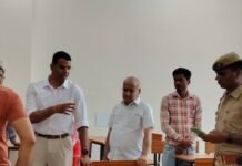 डीएम ने मां पाटेश्वरी विश्वविद्यालय परिसर का निरीक्षण किया:लोकार्पण से पहले निर्माण और फिनिशिंग के काम तेजी से पूरे करने के निर्देश