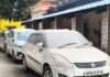 नौतनवा पीएचसी परिसर बना टैक्सी स्टैंड:महीनों से खड़े वाहनों से एंबुलेंस और मरीजों को दिक्कत, प्रशासन ने कार्रवाई का आश्वासन दिया