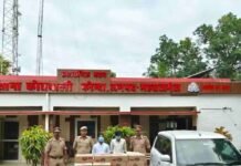 फरेंदा में वैगनआर से 30 पेटी अवैध शराब के:साथ 2 तस्कर गिरफ्तार महराजगंज फरेंदा में 'बंटी-बबली' ब्रांड की शराब पकड़ी गई, केस दर्ज