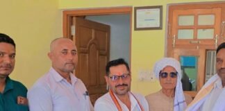 बलरामपुर में सीसी रोड और नया ट्रांसफार्मर लगा:कल्ला भट्ठा-सर्दारगढ़ मार्ग पर बनी सड़क, खमरिया में बिजली समस्या दूर होने पर ग्रामीणों ने विधायक का आभार जताया