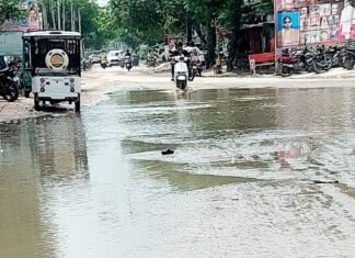 गुमा फात्मा जोत में बारिश से जलभराव, आवागमन ठप:नाली न होने से मोहल्लों और मुख्य मार्गों पर भरा पानी; लोगों ने स्थायी समाधान मांगा