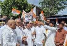 महाराजगंज पहुंचे कांग्रेस के राष्ट्रीय सचिव:ढोल-मजीरों और फूलमालाओं से जगह-जगह स्वागत, बोले- आने वाला समय कांग्रेस का