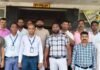 महराजगंज में आउटसोर्सिंग स्वास्थ्य कर्मियों ने मानदेय बढ़ोतरी की खुशी:जिला अस्पताल में मिठाई बांटकर सरकार के फैसले का स्वागत किया