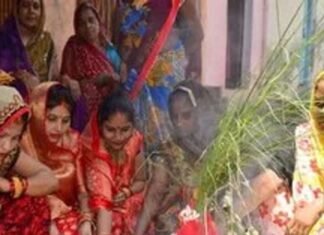 बहराइच में महिलाओं ने रखा हर छठ व्रत:पूजा की थाली सजाकर विधि-विधान से की हलषष्ठी माता की पूजा