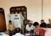 ग्राम चौपाल में ग्रामीणों की समस्याओं का मौके पर निस्तारण:नवाबगंज के रहीमनगर में लगी चौपाल, प्रधान और सचिव ने सुनी शिकायतें
