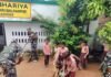 SSB जवानों और छात्रों ने चलाया स्वच्छता अभियान:प्राथमिक विद्यालय जुगुनभरिया में साफ-सफाई कर दिया स्वच्छता का संदेश