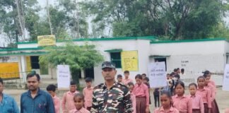 SSB ने विद्यार्थियों को नशे के दुष्परिणामों के प्रति जागरूक:लखीमपुर खीरी के बर्दिया में नशा मुक्त भारत अभियान के तहत कार्यक्रम हुआ