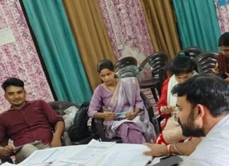 आयुष्मान आरोग्य मंदिरों की समीक्षा, सुधार के निर्देश दिए:सीएचओ बैठक में बीपीएम ने जांची प्रगति, अधीक्षक ने दिए निर्देश