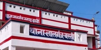 25 लाख के लोन का झांसा देकर सफाईकर्मी से ठगी:खाते से निकाले 3.21 लाख, लोन पास नहीं हुआ तो नौकरी से निकलवाने की धमकी; FIR