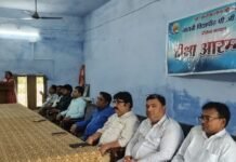 गायत्री पीजी कॉलेज में नए छात्रों का दीक्षा कार्यक्रम:प्रो. दिव्यदर्शन ने नियमावली से परिचित कराकर बताया शिक्षा ही तय करती है दायित्व