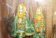 बस्ती में जन्माष्टमी की धूम:हनुमानगढ़ी मंदिर रंग-बिरंगी रोशनी से सजा, आधी रात खीरे से होगा कान्हा का जन्म