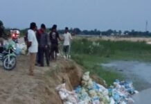 श्रावस्ती में राप्ती नदी का कटान तेज:भिनगा-सिसवारा संपर्क मार्ग नदी में समाया, ग्रामीण परेशान; प्रशासन से मदद की गुहार