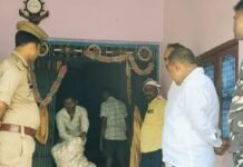 रेगहिया में लहसुन की खेप पकड़ी:एसएसबी, पुलिस और राजस्व टीम की संयुक्त कार्रवाई, सीमा पार तस्करी की आशंका में जांच