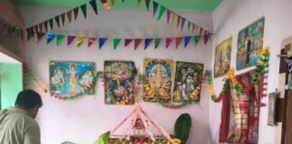 जन्माष्टमी पर बस्ती साउघाट समेत कई गांवों में हांडी फोड़ने:गंधरिया, मझौवामीर समेत कई गांवों में खास सजावट और भंडारे का आयोजन