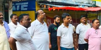 सिसवा की व्यवस्थाएं परखने निकले नगर पालिका परिषद अध्यक्ष:अधिकारियों को दिए साफ-सफाई, लाइट और पानी के इंतजाम दुरुस्त रखने के निर्देश