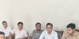 धानी-बाजार में घर के सामने से 11 बोरा नमक चोरी:व्यापारियों ने चौकी इंचार्ज से की प्रभावी कार्रवाई की मांग