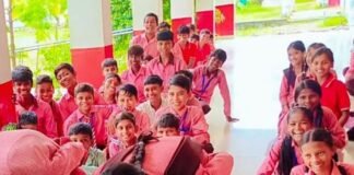 जन्माष्टमी पर पूर्व माध्यमिक विद्यालय जड़ार में हुईं प्रतियोगिताएं:छात्रों ने मटकी बनाओ, फोड़ो और दही खाओ में दिखाया उत्साह, राधा-कृष्ण की झांकी भी निकाली