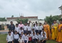 बस्ती के विद्यापीठ में बच्चों ने मनाई श्रीकृष्ण जन्माष्टमी:दही-हांडी प्रतियोगिता हुई, सांस्कृतिक कार्यक्रमों में दिखा उत्साह