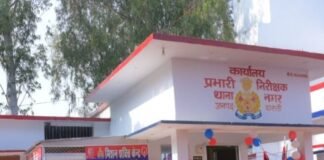 शराब के लिए पैसे नहीं देने पर पत्नी से मारपीट:नगर के माली टोला में पति समेत चार पर केस दर्ज, पुलिस ने जांच शुरू की
