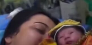 जन्माष्टमी पर नवजात कान्हा के रूप में हुआ स्वागत:मां ने पीले वस्त्र और मुकुट पहनाकर सजाया, परिवार में उत्सव का माहौल