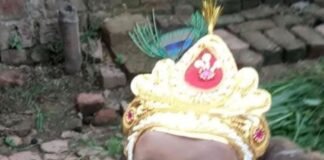 जन्माष्टमी पर नन्हे बच्चे बने कान्हा:पीले वस्त्र, मोरपंख और बांसुरी से सजा बाल स्वरूप सबका मन मोह रहा