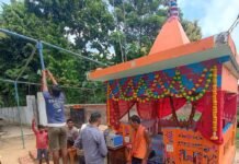 मंझौवा भुलौरा में जन्माष्टमी की तैयारियां:में मनमोहक झांकी सजाई जा रही, श्रद्धालुओं में उत्साह