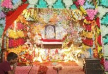 गोपालपुरवा में धूमधाम से मनाई जा रही श्रीकृष्ण जन्माष्टमी:वर्षों से चली आ रही परंपरा के तहत हुआ आयोजन, झांकी बनी आकर्षण का केंद्र