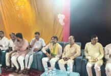 कप्तानगंज थाना परिसर में धूमधाम से मनी श्रीकृष्ण जन्माष्टमी:भव्य झांकी सजी; विधायक, भाजपा जिलाध्यक्ष समेत कई नेता पहुंचे