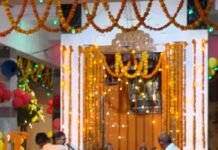फरेंदा थाने में कृष्ण जन्माष्टमी की तैयारियां जोरों पर:थाना परिसर को खास सजाया जा रहा, रात में श्रद्धालुओं के लिए भोजन व्यवस्था