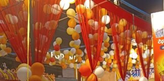 टेढ़वा कुटी मंदिर में धूमधाम से मना श्रीकृष्ण जन्मोत्सव:बच्चों के सांस्कृतिक कार्यक्रमों ने मोहा मन, देर रात तक उमड़ी भीड़