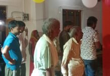 कप्तानगंज के पोखरा गांव में धूमधाम से मनी जन्माष्टमी:हनुमानगढ़ मंदिर में विशेष आयोजन, रात 12 बजे श्रीकृष्ण के जन्म पर गूंजे जयकारे