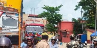 नेपाल में फिर बाढ़ का खतरा, सोनौली सीमा पर अलर्ट:भोटेकोशी और त्रिशूली नदी में बाढ़ की आशंका, काठमांडू-पोखरा मार्ग पर असर