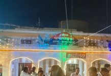 पचपेड़वा थाने में श्रीकृष्ण जन्मोत्सव धूमधाम से मनाया गया:भव्य झांकी और भंडारे का आयोजन; पुलिस-जनता के बीच दिखा भाईचारा