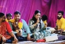 पचवस के शिव मंदिर में कृष्ण जन्माष्टमी पर देर रात:भजन गायकों ने बांधा समां, विधायक अजय सिंह भी रहे मौजूद