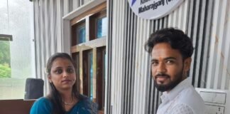 ABVP कार्यकर्ताओं ने शिक्षक दिवस पर शिक्षकों को दी बधाई:महराजगंज के कॉलेजों और इंटर कॉलेजों में पहुंचकर सम्मान किया