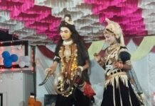 नवाबगंज थाना परिसर में धूमधाम से मनाई गई जन्माष्टमी:बाहर से आए कलाकारों ने धार्मिक कार्यक्रम प्रस्तुत किए, बड़ी संख्या में लोग पहुंचे