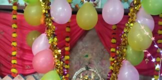मझौवा भुलौरा में धूमधाम से मनाई श्रीकृष्ण जन्माष्टमी:गांव में उत्सव जैसा माहौल, मंदिरों को सजाया गया; सुख-शांति की कामना की गई
