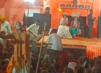 गोकुल में बजत है बधैया नंद के घर जन्मे कन्हैया…:हरदी थाने से बाजपेईपुरवा तक जन्माष्टमी की धूम, झांकियों और भजन-कीर्तन में डूबे भक्त