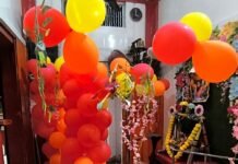 बाल स्वरूप की झांकी बनी आकर्षण का केंद्र:आधी रात पूजा-आरती के बाद बंटा प्रसाद, दर्शन को उमड़ी भीड़