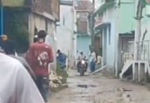 बढ़हरा रानी में 800 मीटर सड़क दलदल बनी, ग्रामीणों का:दर्जनों गांवों को जोड़ने वाला रास्ता, PWD अधिकारी चुप