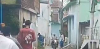 बढ़हरा रानी में 800 मीटर सड़क दलदल बनी, ग्रामीणों का:दर्जनों गांवों को जोड़ने वाला रास्ता, PWD अधिकारी चुप