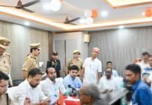 सरकारी डॉक्टर चला रहा था निजी अस्पताल, मरीज की मौत:डीएम ने लिया संज्ञान, बिना रजिस्ट्रेशन चल रहे थे पैथोलॉजी-मेडिकल स्टोर; जांच के आदेश